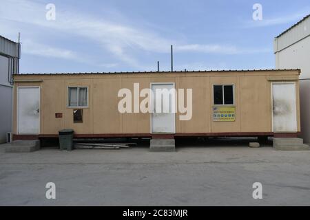 Arbeitslager : Maskat, Oman - 17-07-2020. Hütten für Arbeit. Hütten. Oman-Industrie. Stockfoto