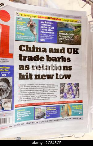 "China und Großbritannien handeln barbs, wie Beziehungen auf neue tief" i Zeitung Überschrift Titelseite am 20. Juli 2020 London England Großbritannien Stockfoto