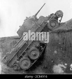 2. Weltkrieg - barbarossa Betrieb, verlassene T 34 russischen panzer Tank Stockfoto