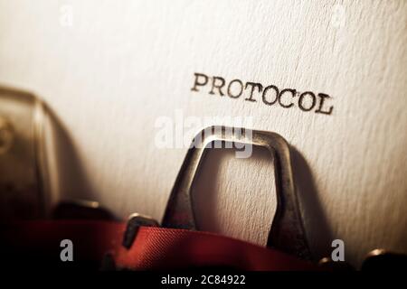 Protokollwort mit Schreibmaschine geschrieben. Stockfoto