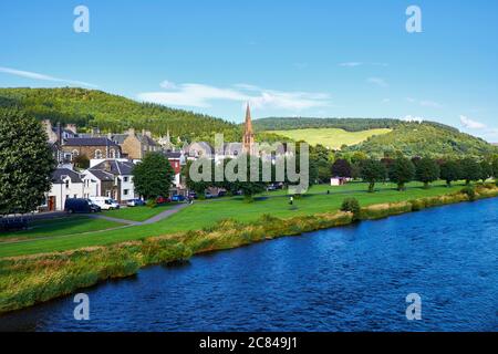 Blick auf die schottische Grenzstadt Peebles auf dem River Tweed Stockfoto