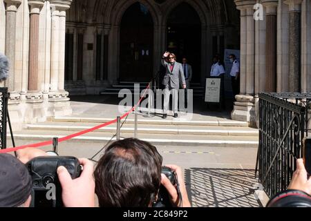 The Royal Courts of Justice, London, Großbritannien. Juli 2020. Johnny Depp kommt beim Sun-Verleumdungsverfahren vor den Royal Courts of Justice an. Kredit: Matthew Chattle/Alamy Live Nachrichten Stockfoto