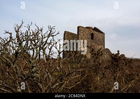 Die Ruinen des Maschinenhauses der Giew Mine auf Trink Hill, Towednack, Cornwall, Großbritannien Stockfoto