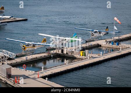 De Havilland Otter DHC3 Wasserflugzeuge im Hafen Luftflotte Wasserflugzeug Terminal, Coal Harbor, Vancouver, British Columbia, Kanada. Stockfoto