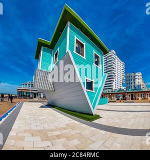 Upside Down House, Brighton Seafront, Brighton, East Sussex Stockfoto