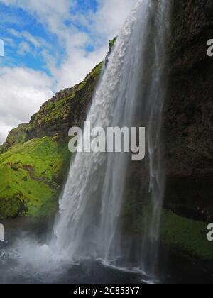 Berühmter isländischer Wasserfall Seljalandsfoss Stockfoto