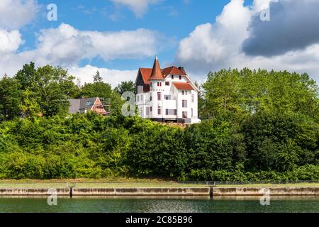 Der Nord-Ostsee-Kanal kurz vor dem Schleuse Kiel-Holtenau Stockfoto