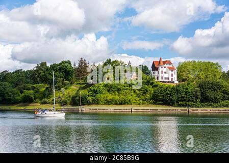 Der Nord-Ostsee-Kanal kurz vor dem Schleuse Kiel-Holtenau Stockfoto