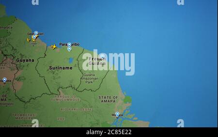 Flugverkehr über Französisch-Guayana, Suriname, Guyana, Brasilien ( 21. juli 2020, UTC 12.18), im Internet mit Flightradar 24 Website, während der Coronavirus Pan Stockfoto