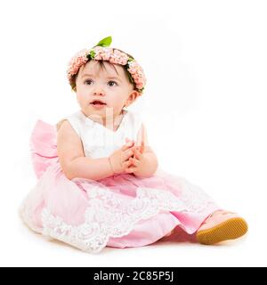 Quadratisches Lifestyle-Porträt eines kleinen Mädchens an ihrem 1. Geburtstag. Stockfoto