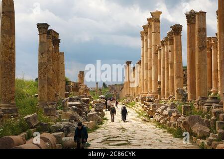 Kolonnadenstraße in Gerasa, alte römische Stadt von Jordanien Stockfoto