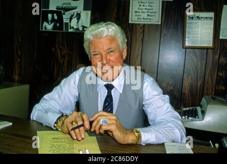 Los Angeles T.V. Nachrichten Ankermann Jerry Dunphy circa 1983 Stockfoto