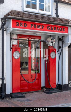 Red Pump Garage in Great Missenden, die Inspiration für die Garage in Danny, The Champion of the World, ein Buch von Roald Dahl, Buckinghamshire, UK Stockfoto