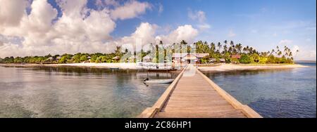 Wakatobi ist ein idyllisches tropisches Resort auf einer abgelegenen Insel im Wakatobi Nationalpark, Indonesien. Diese Region ist bekannt für ihre unglaubliche cora Stockfoto