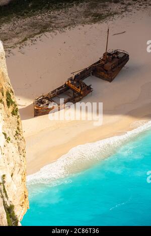 Das rostende Schiffswrack am Navagio Strand, Zakynthos, Griechenland Stockfoto