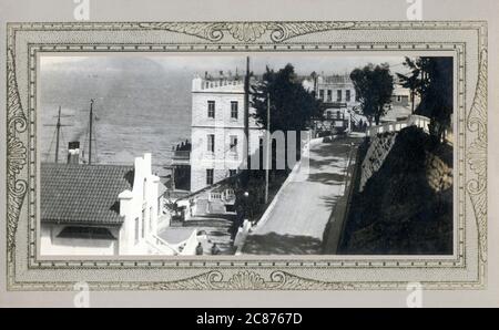 Alcatraz Federal Penitentiary oder United States Penitentiary, Alcatraz Island - Hochsicherheitsgefängnis auf Alcatraz Island vor der Küste von San Francisco, Kalifornien, USA. Betrieb als Gefängnis vom 11. August 1934 bis zum 21. März 1963. Das Hauptgefängnis wurde 1910–1912 als Militärgefängnis der US-Armee errichtet, das zum Zeitpunkt der Veröffentlichung dieser speziellen Karte verwendet wurde. Stockfoto