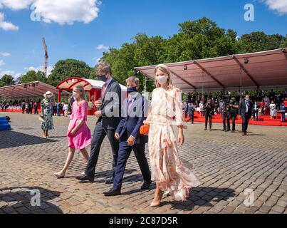 Brüssel, Belgien. Juli 2020. Prinzessin Elisabeth, Prinz Gabri?l, Prinz Emmanuel und Prinzessin El?onore von Belgien am Paleizenplein in Brussel, am 21. Juli 2020, um an der feierlichen Feier anlässlich des Nationaltages von Belgien teilzunehmen.Quelle: Albert Nieboer/ Netherlands OUT/Point de Vue OUT  /dpa/Alamy Live News Stockfoto