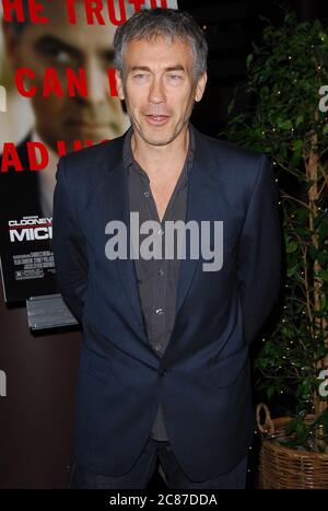 Regisseur Tony Gilroy bei der Industry Screening von 'Michael Clayton' im Director's Guild of America Theater in Los Angeles, CA. Die Veranstaltung fand am Mittwoch, 3. Oktober 2007 statt. Foto von: SBM / BildLux- Aktenzeichen # 34006-9164SBMPLX Stockfoto