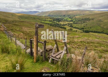 Die Howgill Fells sind Hügel in Nordengland zwischen dem Lake District und den Yorkshire Dales, die ungefähr zwischen den Eckpunkten eines Dreiecks liegen Stockfoto