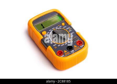 Digitales Multimeter auf weißem Hintergrund Stockfoto