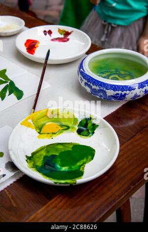Chinesische Malerei Ausrüstung, Farbpalette, Farbpalette Stockfoto