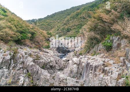 Der Blick auf die Wanderstraße zwischen Sai Kung East Country Park in Hong Kong Stockfoto