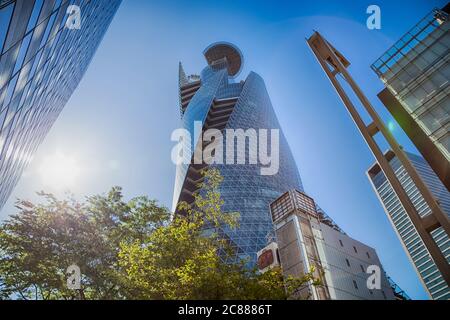 Nagoya, JAPAN - 29.04.2016: MODE Gakuen Spiral Towers Building in Nagoya in der Nähe des Bahnhofs Mittetsu Nagoya, Japan. Stockfoto