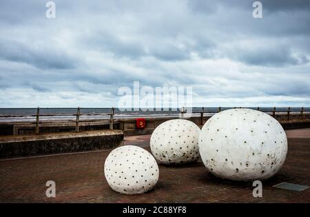 Die Skulptur Glamocks des Künstlers Peter Freeman am Blackpool-Südufer Stockfoto