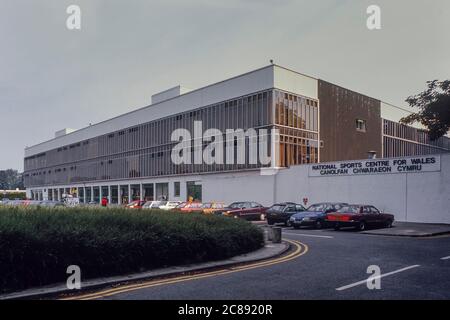 Das Sport Wales National Centre. Offiziell das National Sports Centre for Wales, Canolfan Chwaraeon Cymru genannt. Cardiff, Wales 1990 Stockfoto