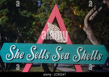 Sie verkauft Sea Shells Geschenkartikelladen Zeichen in Sanibel, Florida, USA Stockfoto