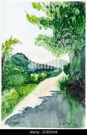 Vertikale Landschaft mit Pfad zwischen überwucherten grünen Hügeln am sonnigen Sommertag von Hand mit Aquarellfarben auf weißem Strukturpapier gemalt Stockfoto