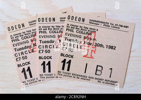 Konzertkarten B1, B2 & B3 im Kreis 1982 für Phil Collins im Hammersmith Odeon, London, UK Stockfoto