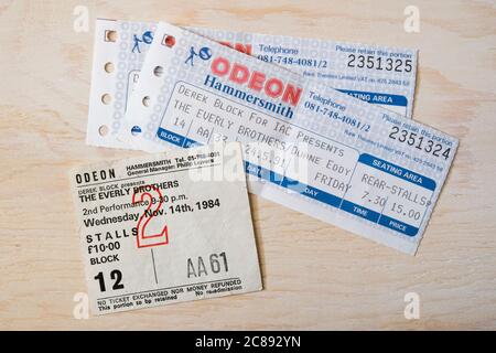 Konzertkarten für die Everly Brothers 1984 und 1991 im Hammersmith Odeon, London, UK Stockfoto