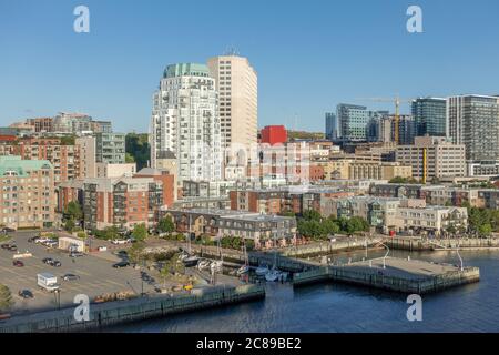 Am frühen Morgen Halifax Nova Scotia, Kanada City Centre Wolkenkratzer Downtown Waterfront Boardwalk Canadian Port Halifax Hafen Stockfoto