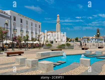 Tavira, Praca da Republica Central Square Stockfoto