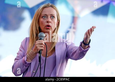 Rom, Italien. Juli 2020. Die Präsidentin der Fratelli d'Italia Partei Giorgia Meloni während der Veranstaltung "Piazza Italia" im Colle Oppio Park. Rom (Italien), 21. Juli 2020 Foto Samantha Zucchi Insidefoto Kredit: Insidefoto srl/Alamy Live News Stockfoto