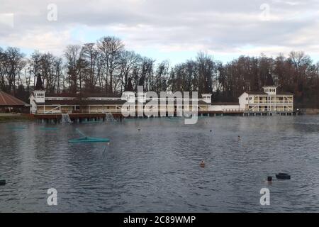 Badgebäude, Heilbad, See Hévíz, Kreis Zala, Ungarn, Magyarország, Europa Stockfoto