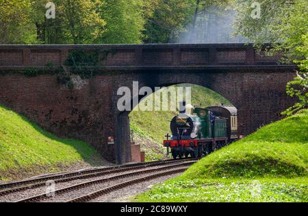 Dampfzug auf Bluebell Railway, Horsted Keynes, West Sussex, England, Großbritannien, Europa. Stockfoto