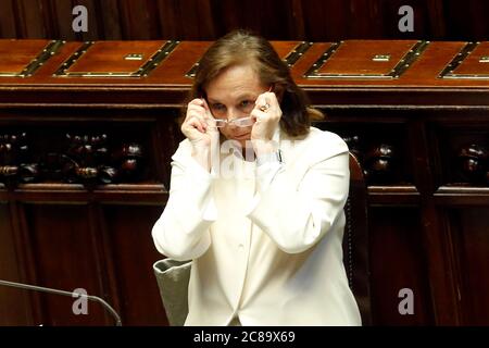 Rom, Italien. Juli 2020. Die italienische Innenministerin Luciana Lamorgese während der Rede vor dem Abgeordnetenhaus. Rom (Italien), 22. Juli 2020 Foto Samantha Zucchi Insidefoto Credit: Insidefoto srl/Alamy Live News Stockfoto