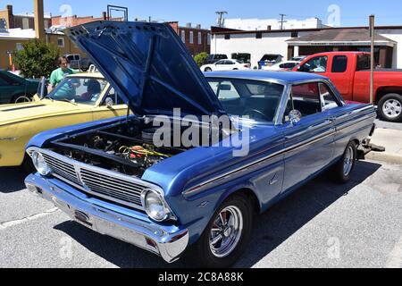 Ein Vintage Ford Falcon Futura auf einer Autoshow. Stockfoto