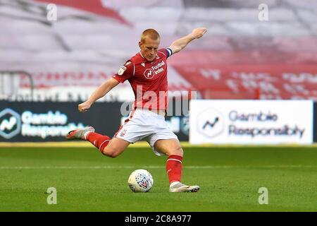 NOTTINGHAM, GROSSBRITANNIEN. 22. JULI 2020 - Ben Watson (8) von Nottingham Forest während des Sky Bet Championship-Spiels zwischen Nottingham Forest und Stoke City am City Ground, Nottingham. (Kredit: Jon Hobley - MI News) Kredit: MI Nachrichten & Sport /Alamy Live Nachrichten Stockfoto