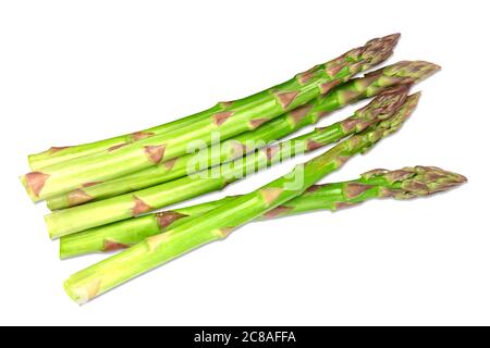 Frischer grüner Spargel Bündel isoliert auf weißem Stockfoto