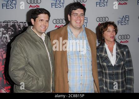 Regisseur Chris Bowman, Schriftsteller/Schauspieler Hubbel Palmer und Schauspielerin Kathleen Quinlan des Films 'American Fork' beim AFI FEST 2007 präsentiert eine Vorführung von 'American Fork', die im AFI Fest Rooftop Village der Arclight Cinemas in Hollywood, CA, stattfand. Die Veranstaltung fand am Mittwoch, 7. November 2007 statt. Foto von: SBM / PictureLux - Dateireferenz # 34006-9961SBMPLX Stockfoto