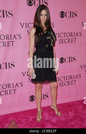 Paz Vega bei der Victoria's Secret Fashion Show 2007 im Kodak Theater in Hollywood, CA. Die Veranstaltung fand am Donnerstag, 15. November 2007 statt. Foto von: SBM / PictureLux - Aktenzeichen # 34006-10629SBMPLX Stockfoto