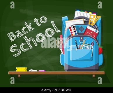 Schule grüne Kreidetafel mit Rucksack. Schreibwaren in Studententasche. Bücher, Farbe, Apfel, Taschenrechner, Stift, Bleistift, Lineal. Bildung und Lernen lernen. Vektorgrafik in flacher Form Stock Vektor