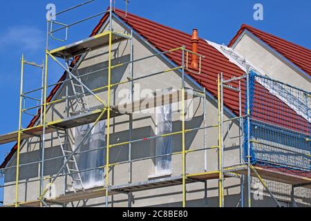 Neubau mit fertiger Grundputz Stockfoto