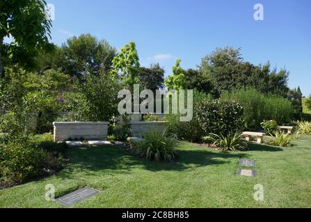 Culver City, California, USA 22. Juli 2020 EIN allgemeiner Blick auf die Atmosphäre des Hillside Memorial Parks in Culver City, Kalifornien, USA. Foto von Barry King/Alamy Stockfoto Stockfoto