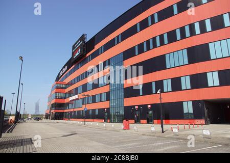 AFAS Fußballstadion (AFAS Stadion) der Fußballmannschaft AZ Alkmaar in der niederländischen Provinz Nordholland. Niederlande, April Stockfoto