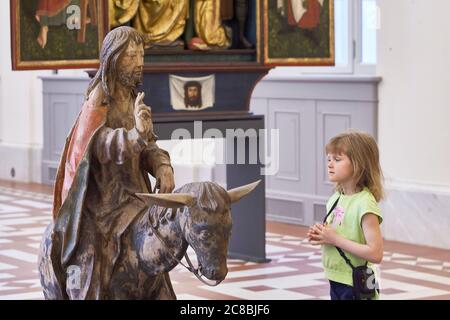 Christus auf der Rückseite eines Esels (zeigt seinen Eintritt in Jerusalem), verwendet für Prozessionen am Palmsonntag. Circa 1520 und circa 1530. Stockfoto