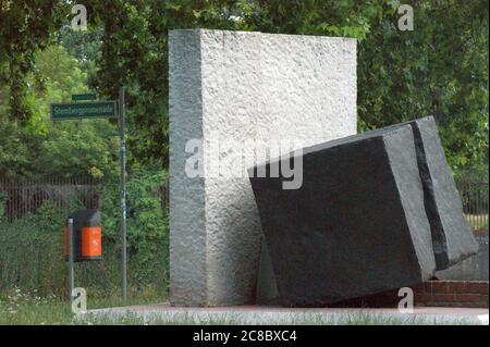 Mahnmal für die deportierten und ermordeten Juden von Berlin-Spandau am Lindenufer an der Mündung der Spree in die Havel, Sternbergpromenade Stockfoto